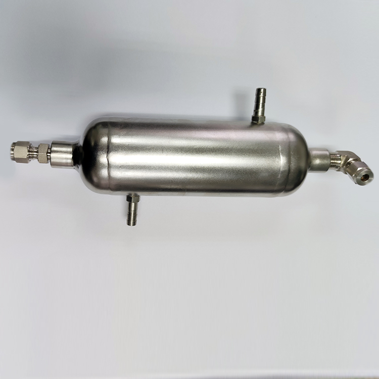 反應(yīng)釜的冷凝器四大分類(圖2) 反應(yīng)釜的冷凝器四大分類(圖2)